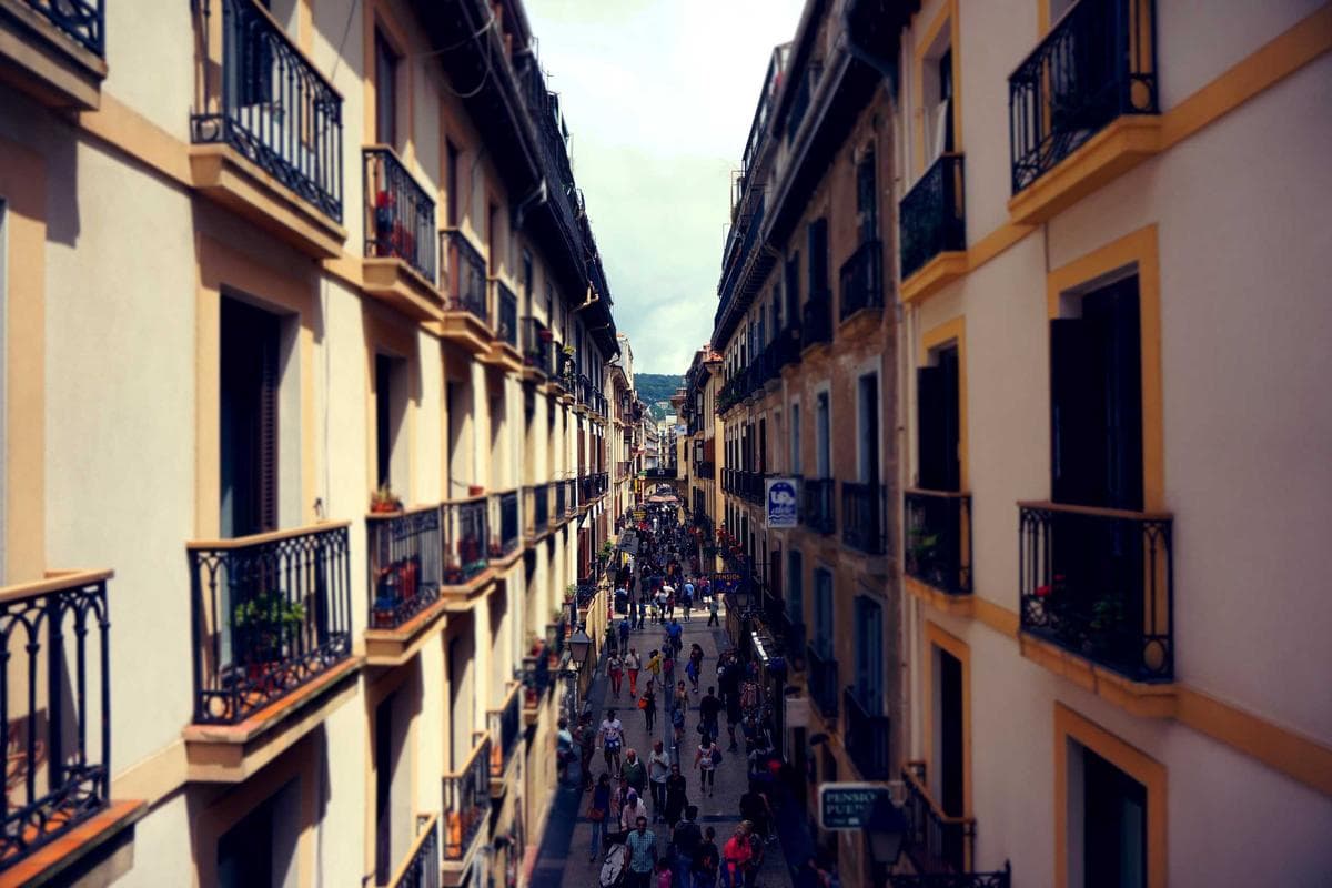 Intergenerational Co-Housing and Shared Civic Spaces - Vol. 2