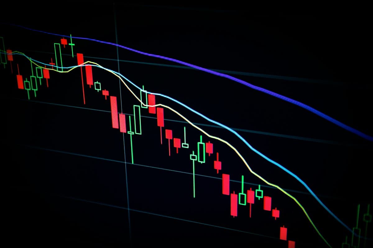 Stock Market Today: Wall Street Tech Rallies, Semiconductor Earnings & Federal Reserve Monetary Signals